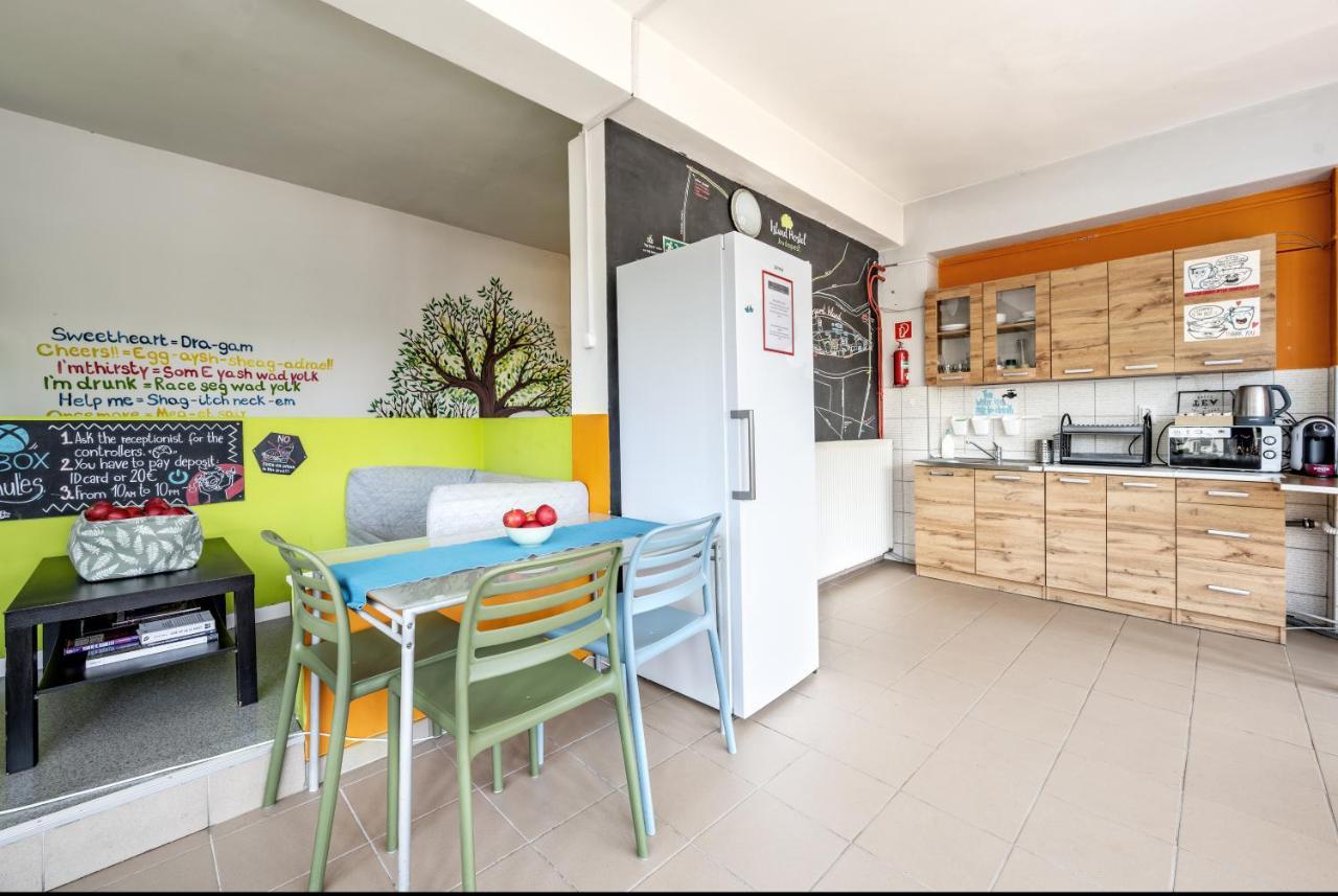 Island Hostel Budapest (Adults Only) Eksteriør bilde The kitchen