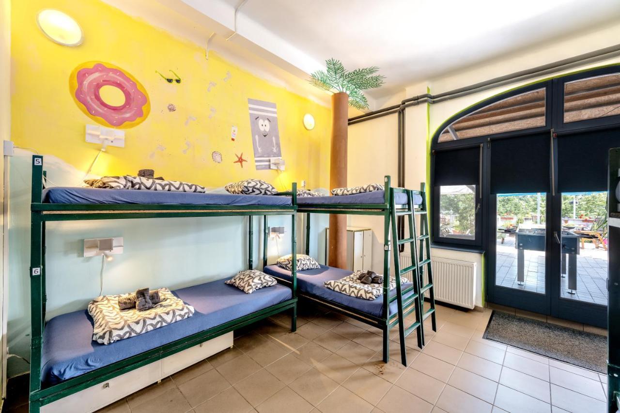 Island Hostel Budapest (Adults Only) Eksteriør bilde Hostel in Prague