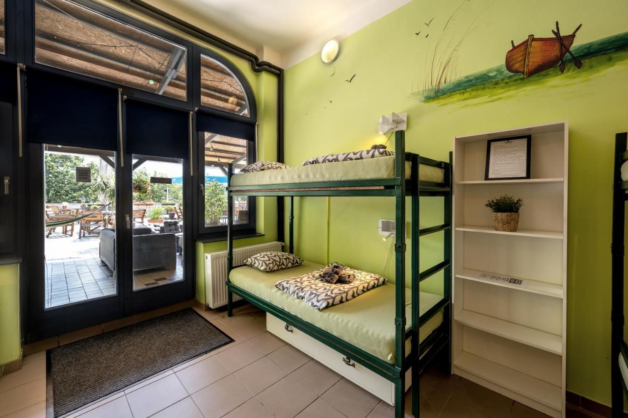Island Hostel Budapest (Adults Only) Eksteriør bilde Hostel in Poland