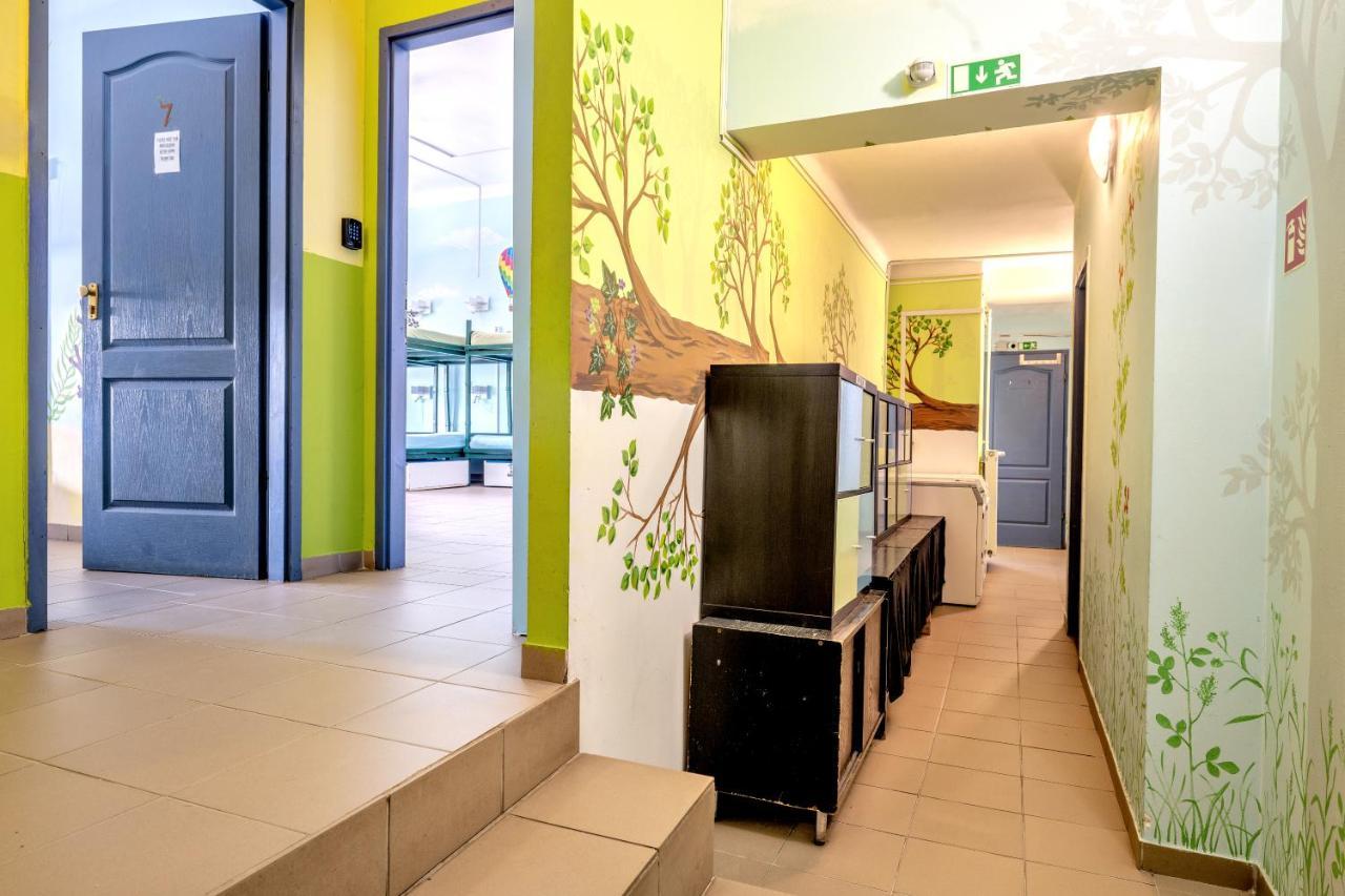 Island Hostel Budapest (Adults Only) Eksteriør bilde The interior of the hospital