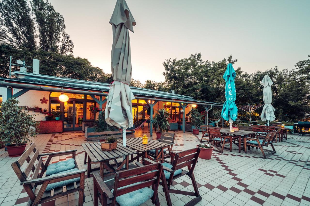 Island Hostel Budapest (Adults Only) Eksteriør bilde The restaurant
