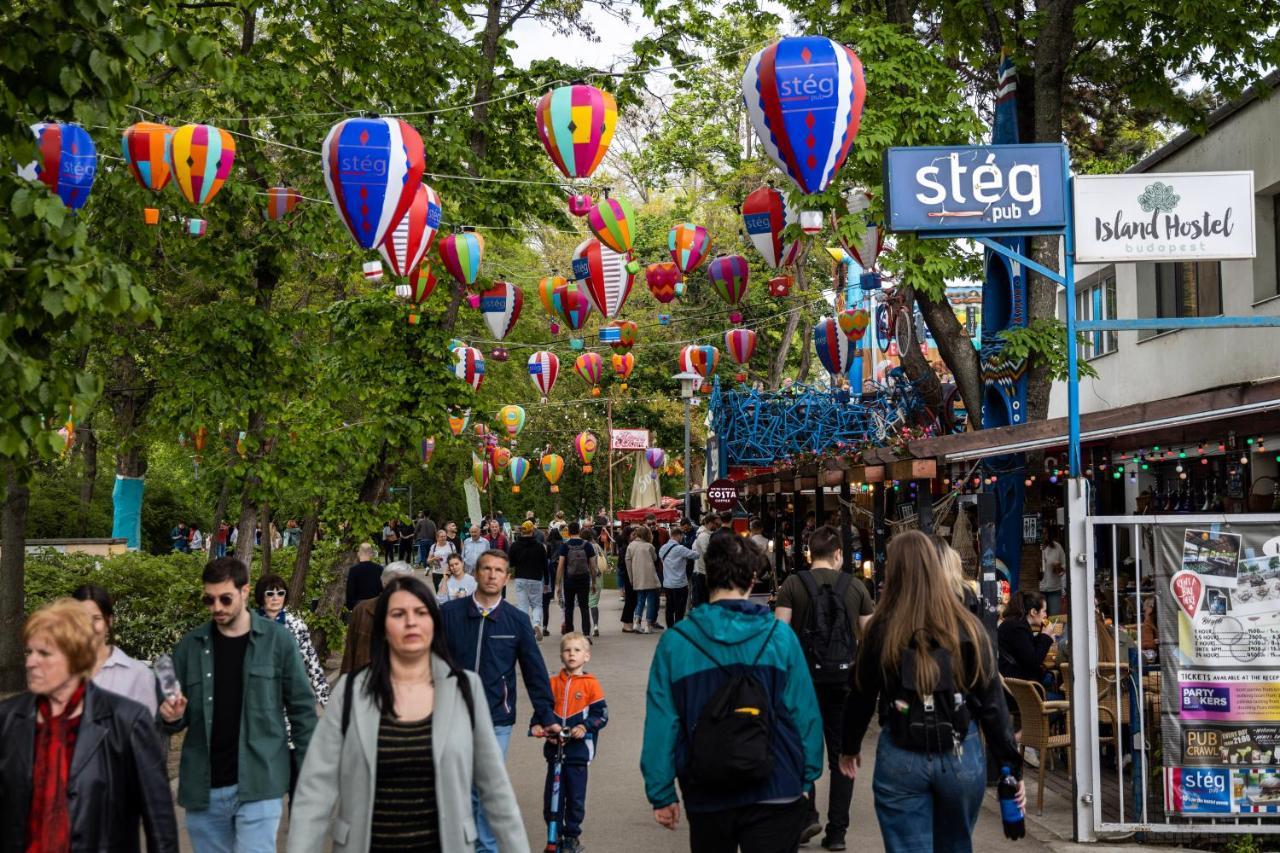 Island Hostel Budapest (Adults Only) Eksteriør bilde The 2019 Stockholm Pride