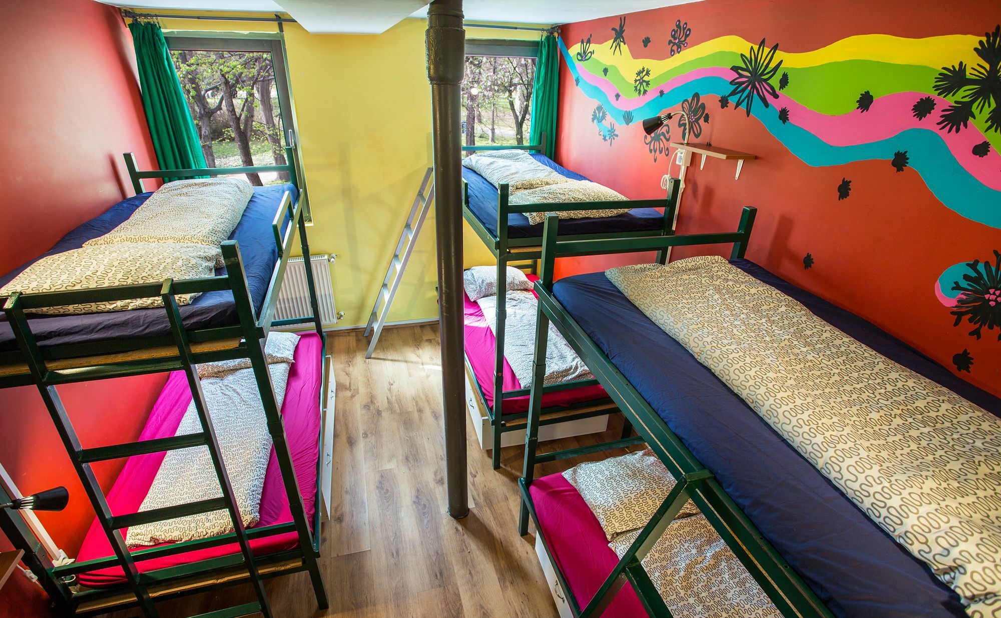 Island Hostel Budapest (Adults Only) Eksteriør bilde Hostel interior